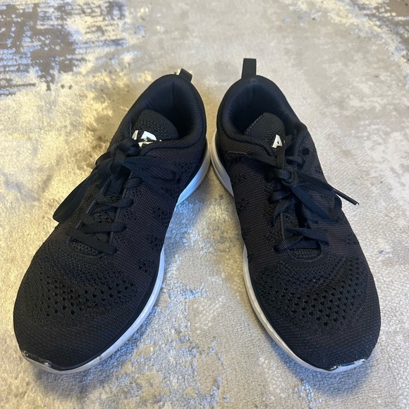 APL black womens sneakers size 8 - Picture 8 of 10